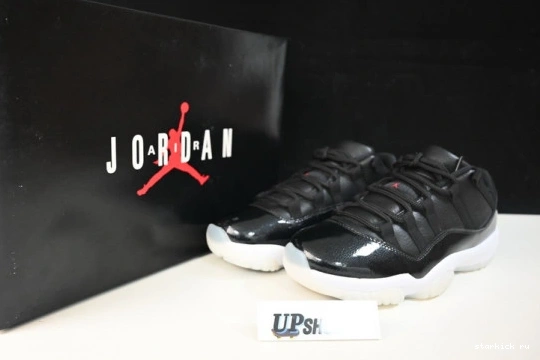 LOW 11 AIR 001 BLACK-WHITE JORDAN RETRO AV2187 AV2187-001 0722